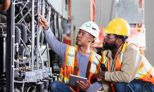Best Commercial Electrician Services  in Lake Mills, IA